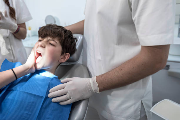 Best Dentist for Tooth Abscess  in Pasadena Hills, FL